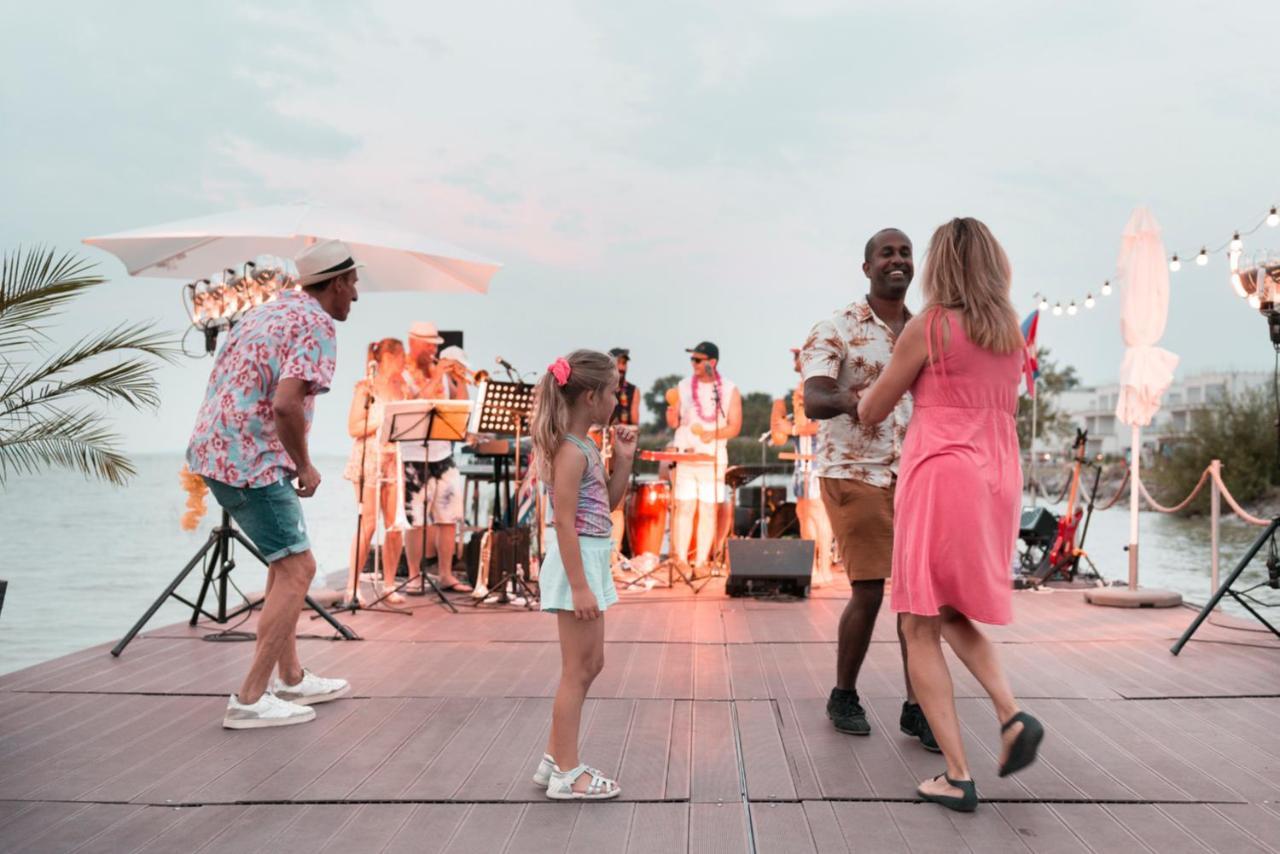 Sunset Resort - Lakeside Boutique Apartments Fonyód エクステリア 写真