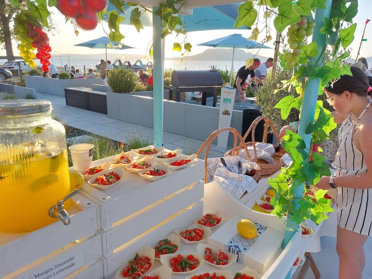 Sunset Resort - Lakeside Boutique Apartments Fonyód エクステリア 写真