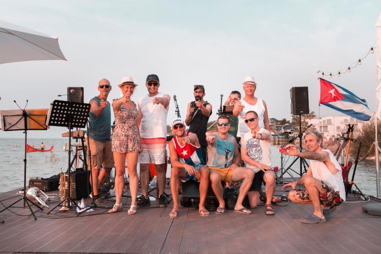 Sunset Resort - Lakeside Boutique Apartments Fonyód エクステリア 写真