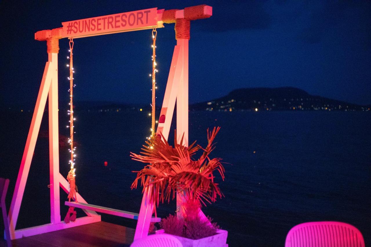 Sunset Resort - Lakeside Boutique Apartments Fonyód エクステリア 写真